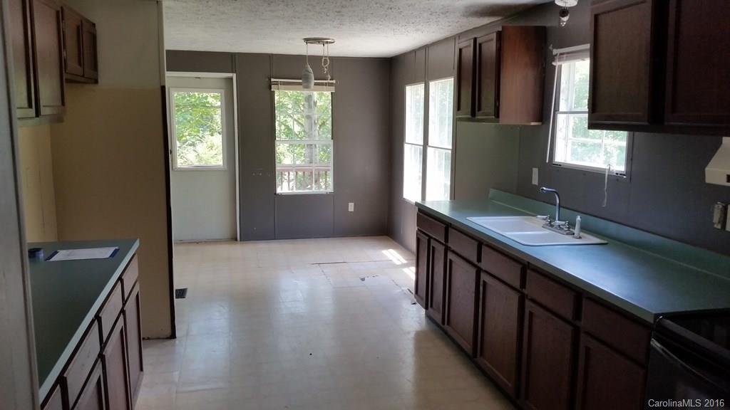 50 Stanfield Road Franklin, NC 28734 - Photo 3 of 7 Gallery Image 3