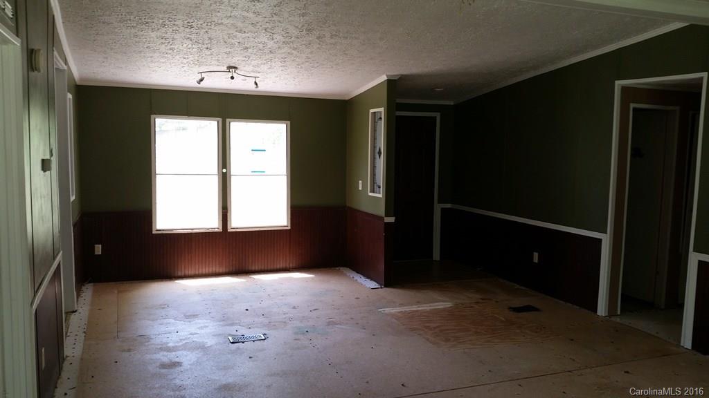 50 Stanfield Road Franklin, NC 28734 - Photo 6 of 7 Gallery Image 6