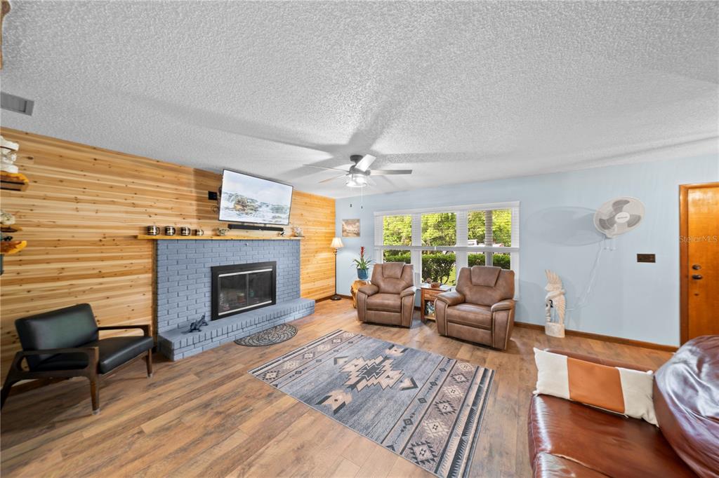 1820 Southeast 175th Terrace Road Silver Springs, FL 34488 - Photo 13 of 47