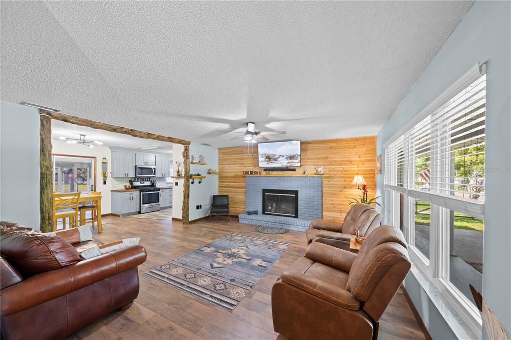 1820 Southeast 175th Terrace Road Silver Springs, FL 34488 - Photo 10 of 47