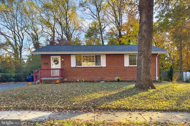 $725,000 | 9917 Duncan Street, Fairfax, VA 22031