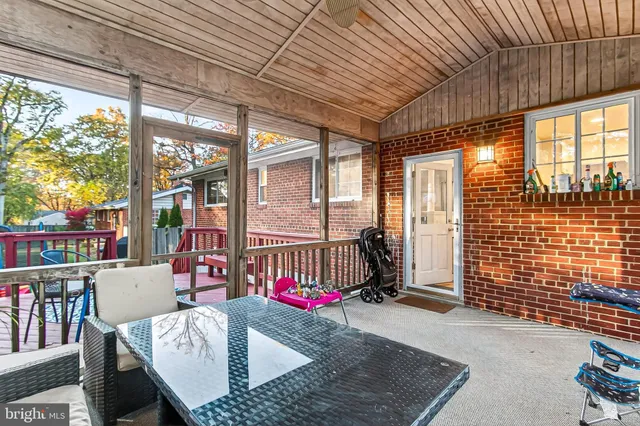 $725,000 | 9917 Duncan Street, Fairfax, VA 22031