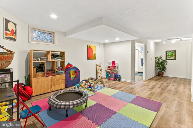 $725,000 | 9917 Duncan Street, Fairfax, VA 22031