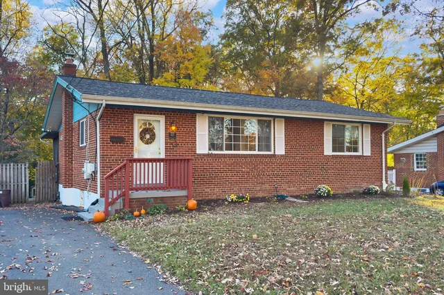 $725,000 | 9917 Duncan Street, Fairfax, VA 22031