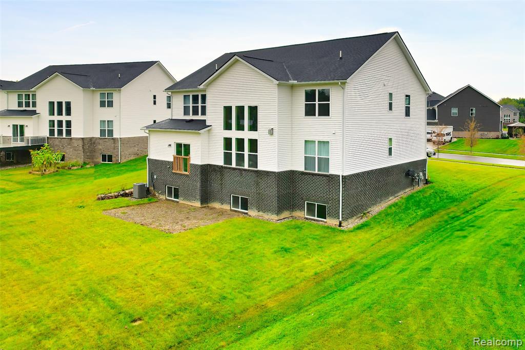 22820 Martin Road South Lyon, MI 48178 - Photo 75 of 82