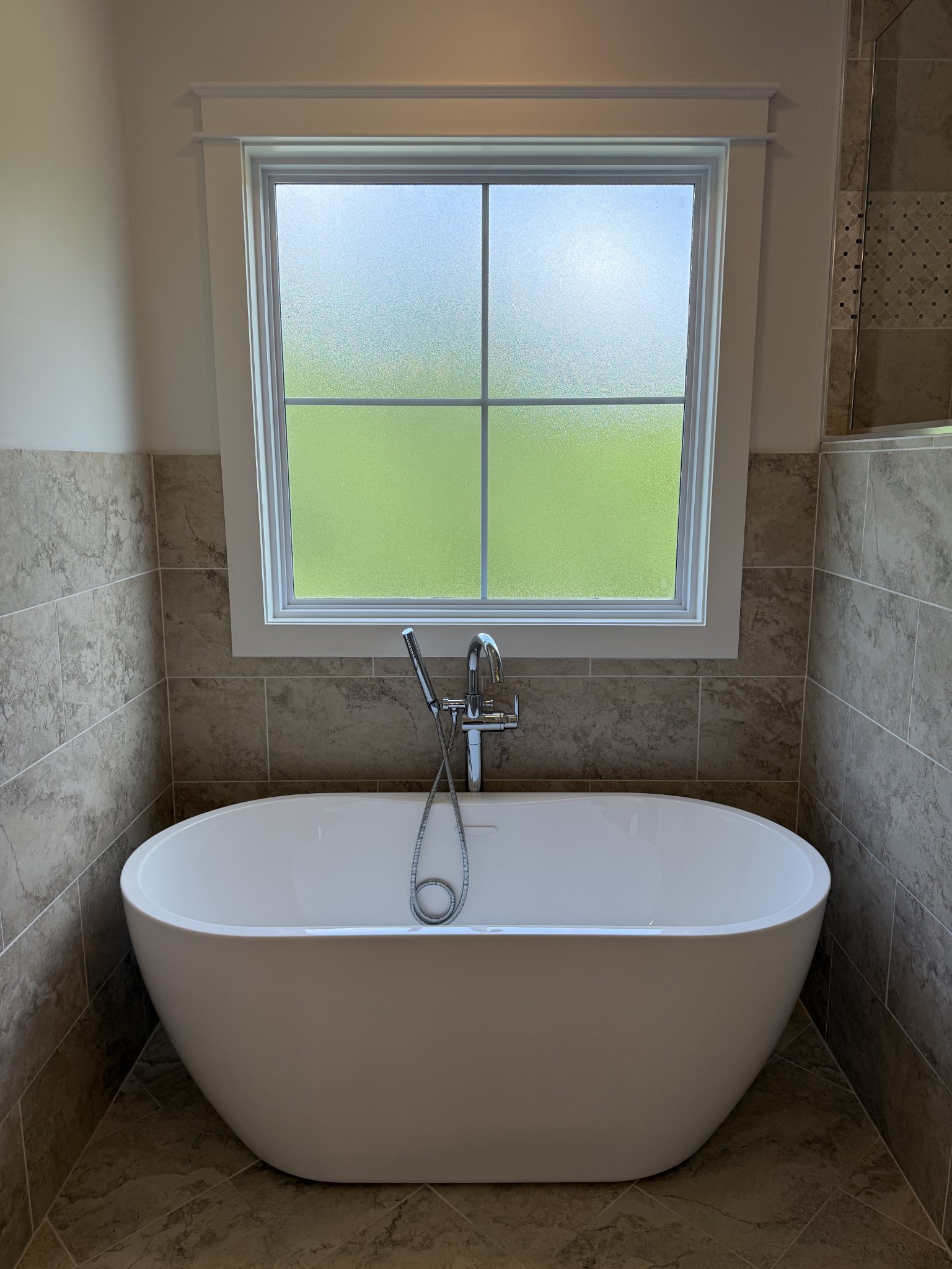 2145 Honey Prong Road Hartsville, TN 37074 - Photo 39 of 99 a bathroom with a bathtub and window