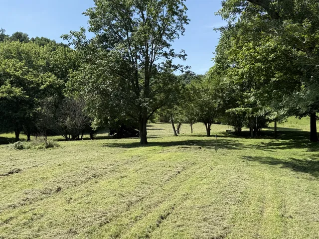 $749,900 | 2145 Honey Prong Road, Hartsville, TN 37074