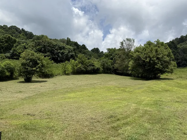 $749,900 | 2145 Honey Prong Road, Hartsville, TN 37074