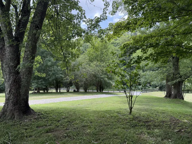 $749,900 | 2145 Honey Prong Road, Hartsville, TN 37074