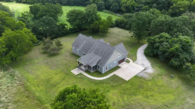 $749,900 | 2145 Honey Prong Road, Hartsville, TN 37074