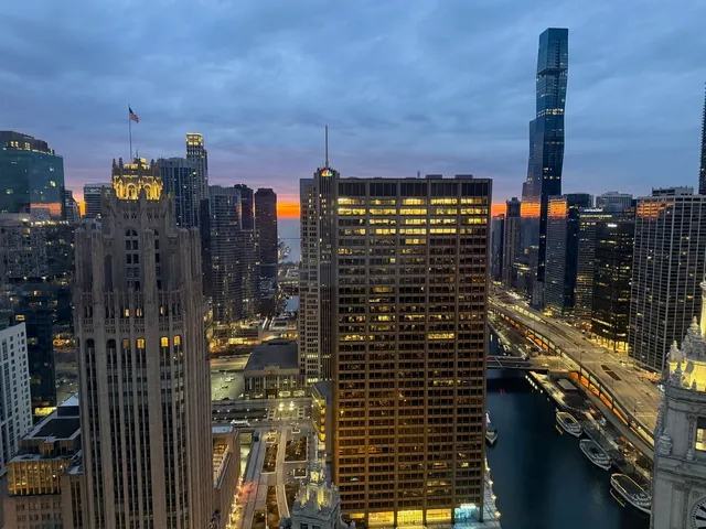 $1,195,000 | 405 North Wabash Avenue, Unit 4308, Chicago, IL 60611