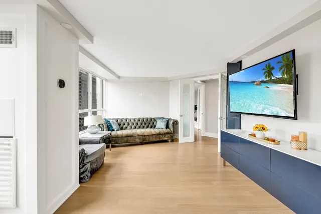 $1,195,000 | 405 North Wabash Avenue, Unit 4308, Chicago, IL 60611