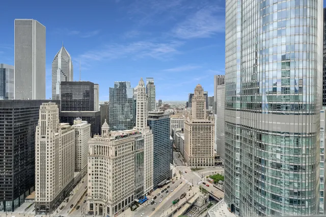 $1,195,000 | 405 North Wabash Avenue, Unit 4308, Chicago, IL 60611