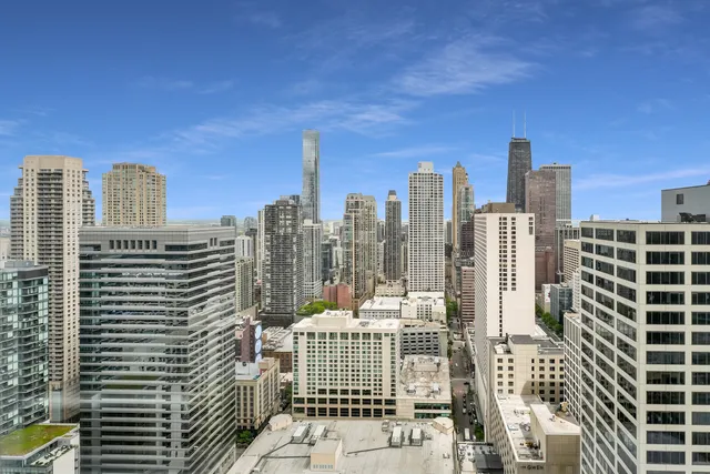 $1,195,000 | 405 North Wabash Avenue, Unit 4308, Chicago, IL 60611