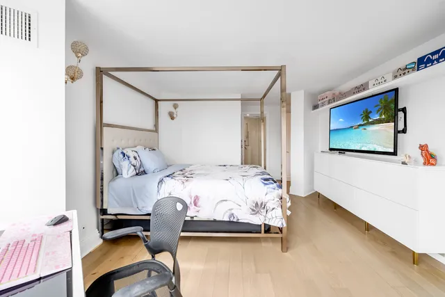 $1,195,000 | 405 North Wabash Avenue, Unit 4308, Chicago, IL 60611