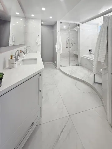 $1,195,000 | 405 North Wabash Avenue, Unit 4308, Chicago, IL 60611