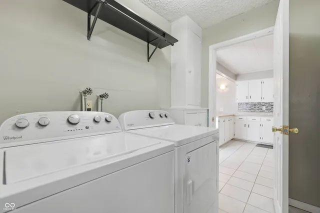 $199,900 | 607 North Shellbark Road, Muncie, IN 47304