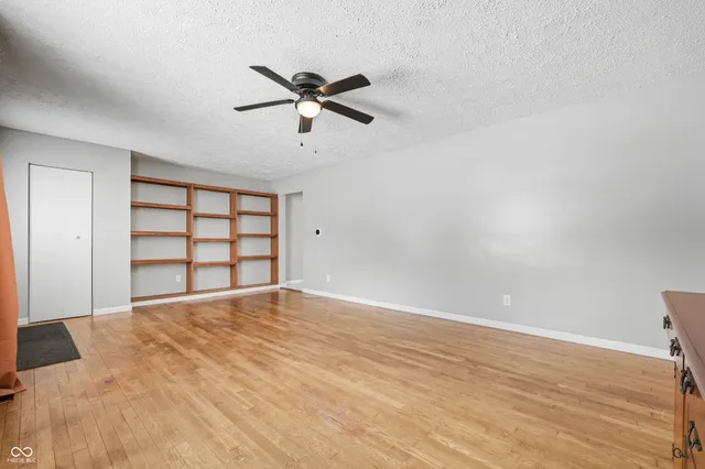 $199,900 | 607 North Shellbark Road, Muncie, IN 47304