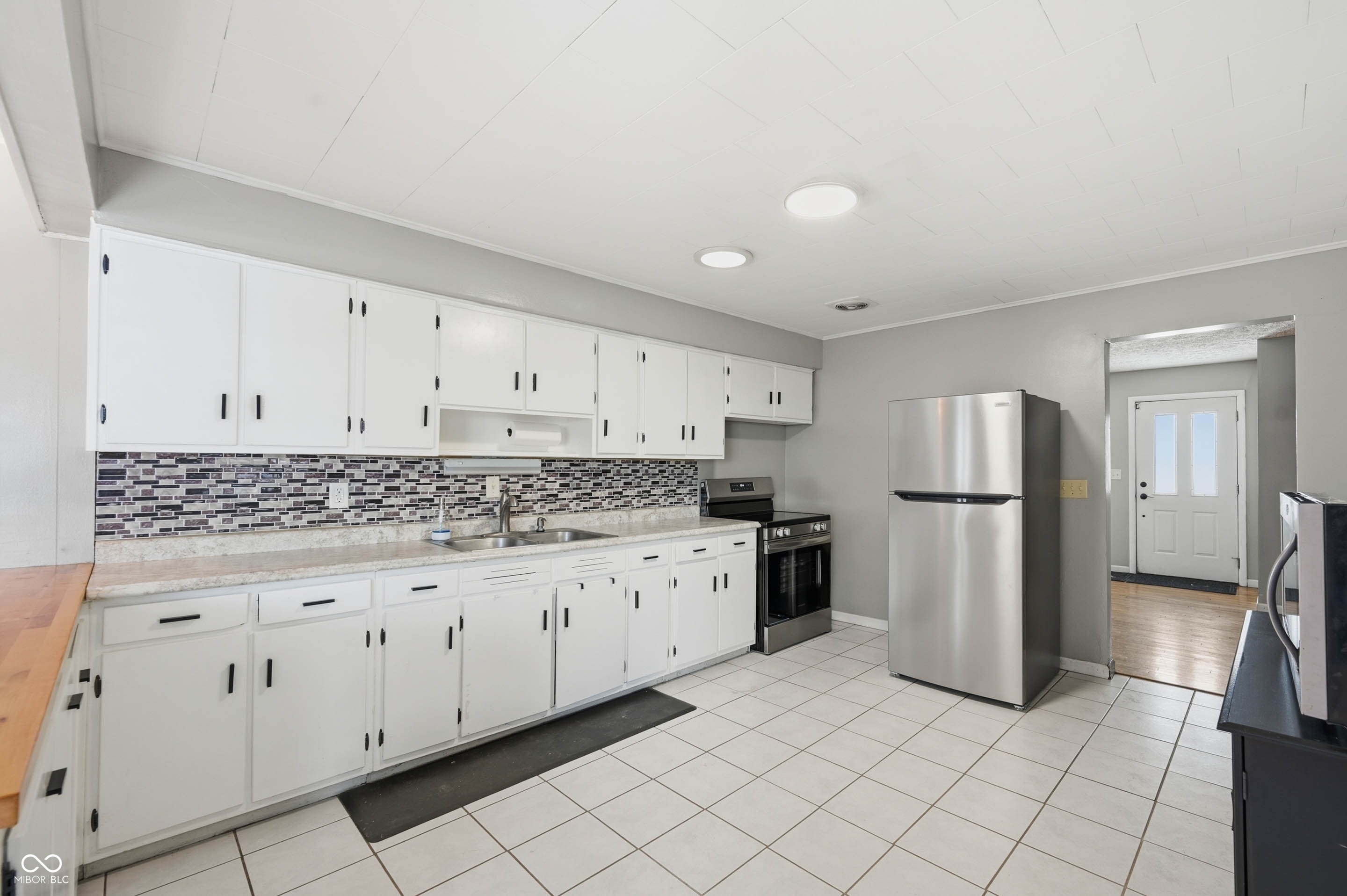 607 North Shellbark Road Muncie, IN 47304 - Photo 6 of 22