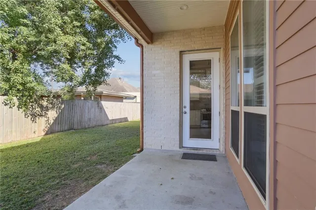 $285,000 | 2408 Riverland Drive, Chalmette, LA 70043