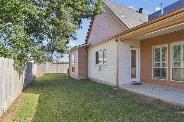 $285,000 | 2408 Riverland Drive, Chalmette, LA 70043