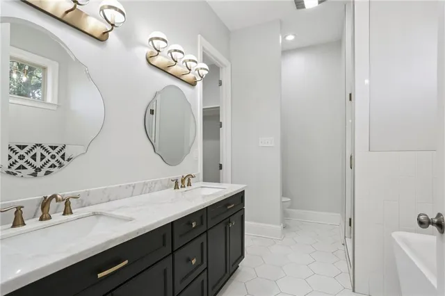 $285,000 | 2408 Riverland Drive, Chalmette, LA 70043