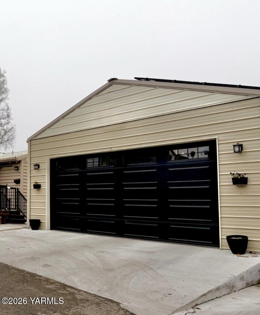 3208 Summitview Avenue Yakima, WA 98902 - Photo 3 of 16 IMG_9924