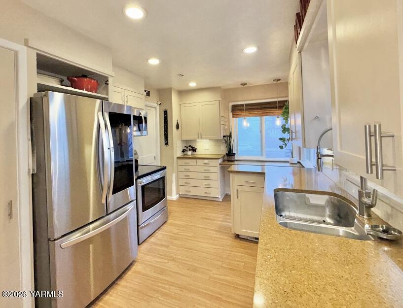 3208 Summitview Avenue Yakima, WA 98902 - Photo 8 of 16 IMG_9932