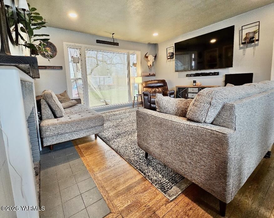 3208 Summitview Avenue Yakima, WA 98902 - Photo 9 of 16 IMG_9934