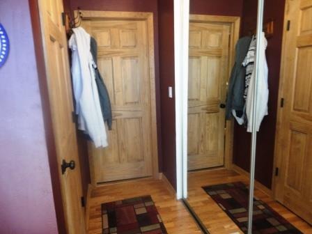 610 Dunham Road Gurnee, IL 60031 - Photo 8 of 14 a view of closet