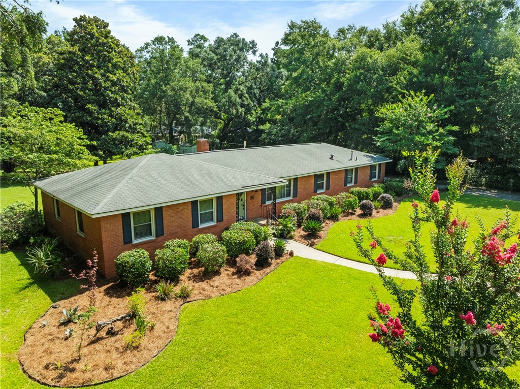 206 Devonshire Road Savannah, GA 31410 - Photo 1 of 37