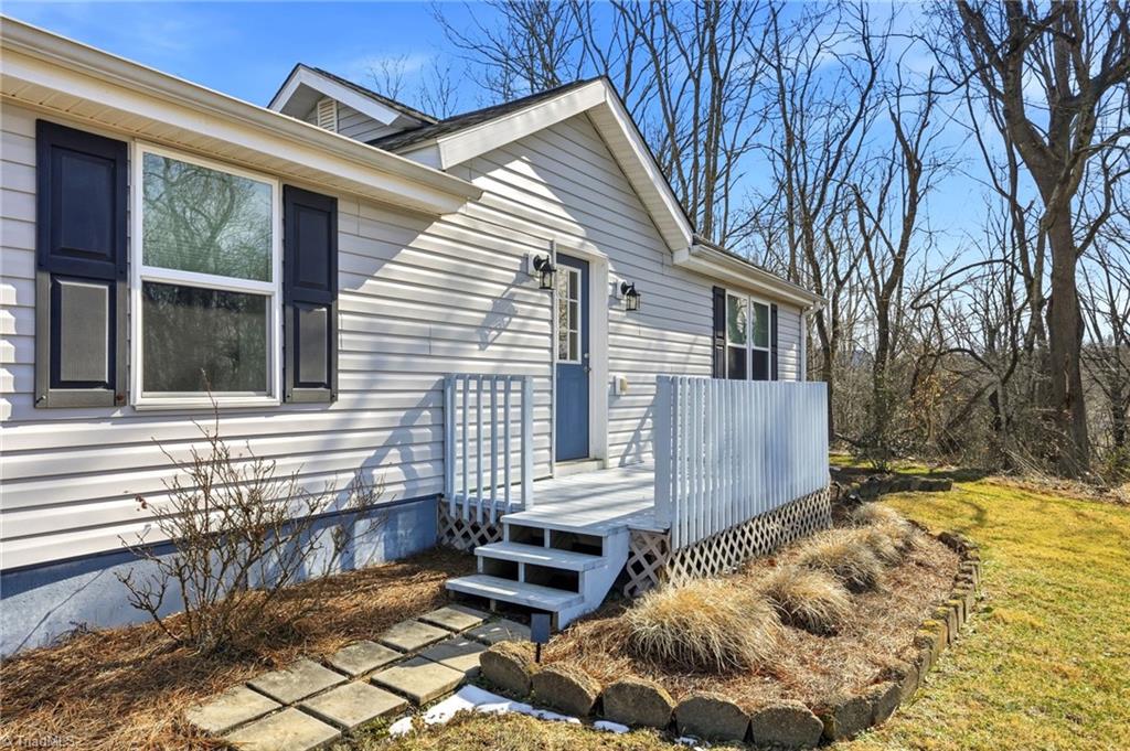 1664 Piney Grove Church Road Danbury, NC 27016 - Photo 5 of 50