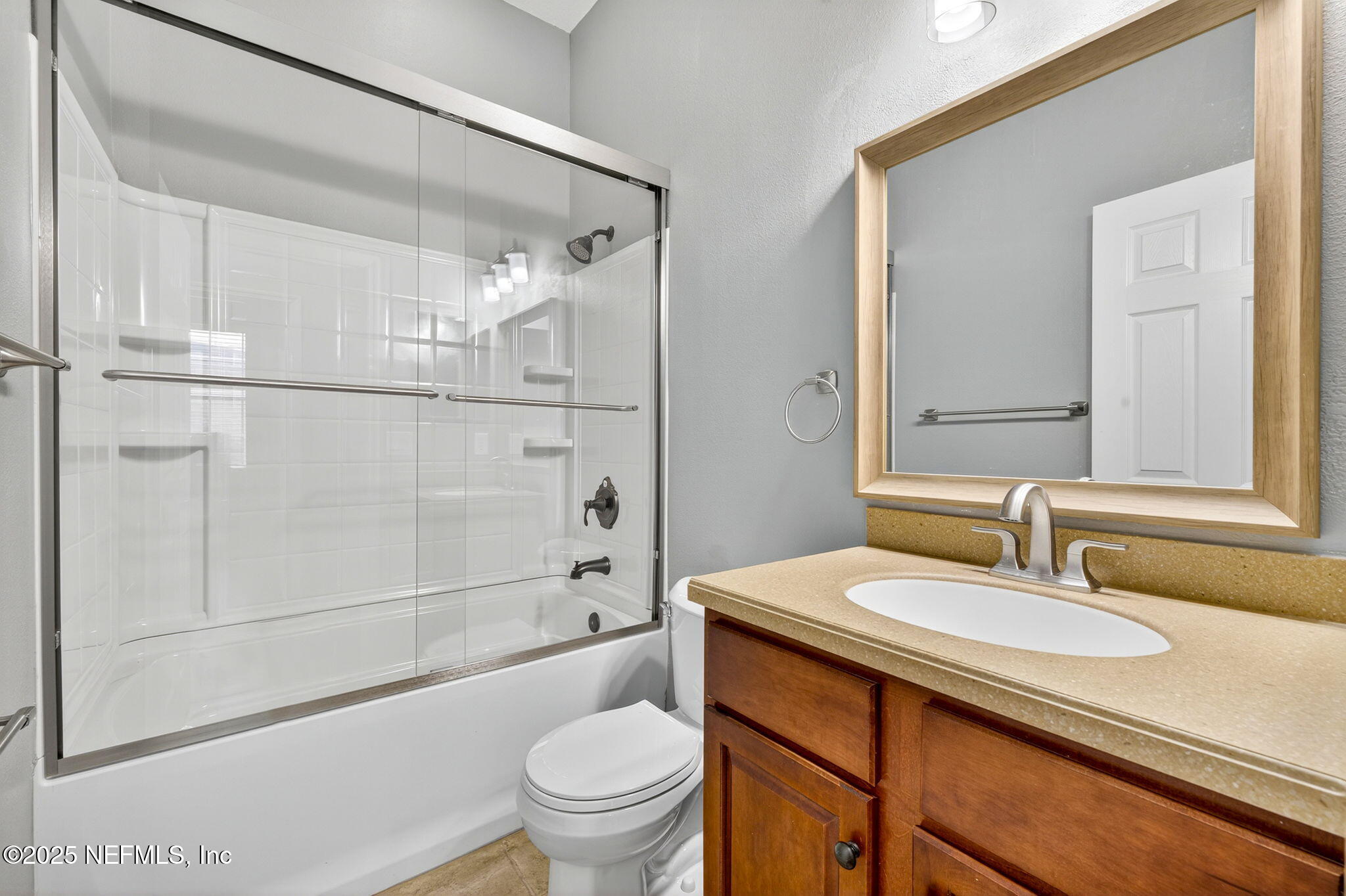 6365 Eclipse Circle Jacksonville, FL 32258 - Photo 21 of 32 22-Guest Bathroom