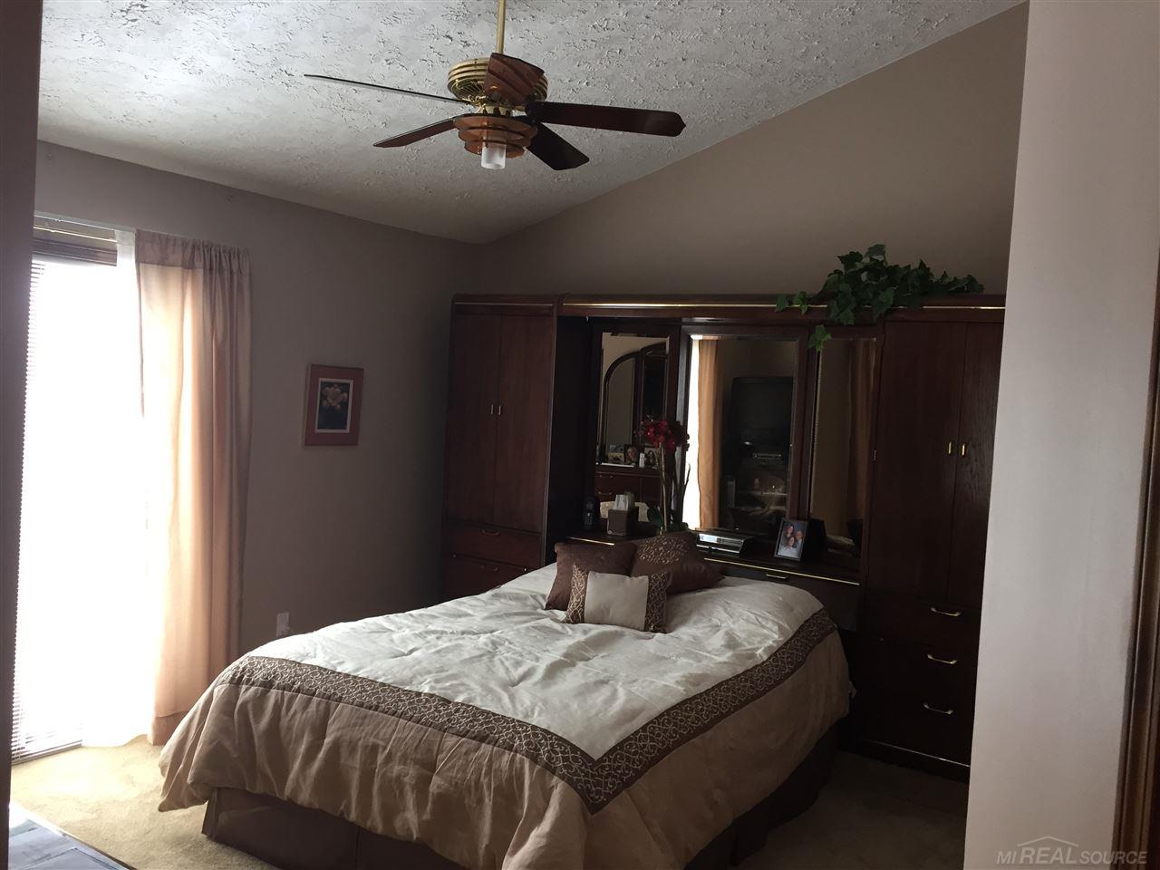 2070 Reagan Drive Rochester Hills, MI 48309 - Photo 18 of 28