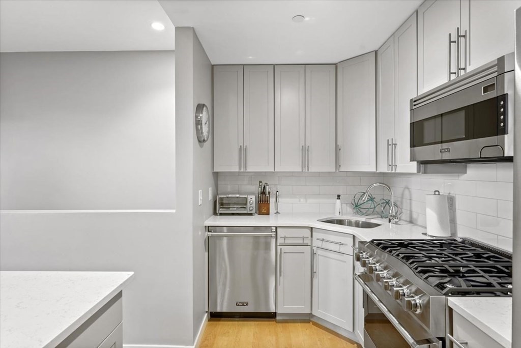 246 Boston Street, Unit 1 Boston, MA 02125 - Photo 3 of 18