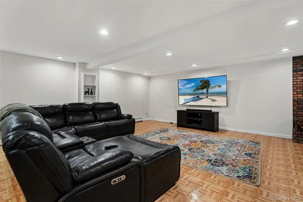 $690,000 | 10 Hidden Drive, Monroe, NY 10950