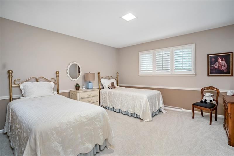 242 Forest Road New Castle, PA 16105 - Photo 14 of 25