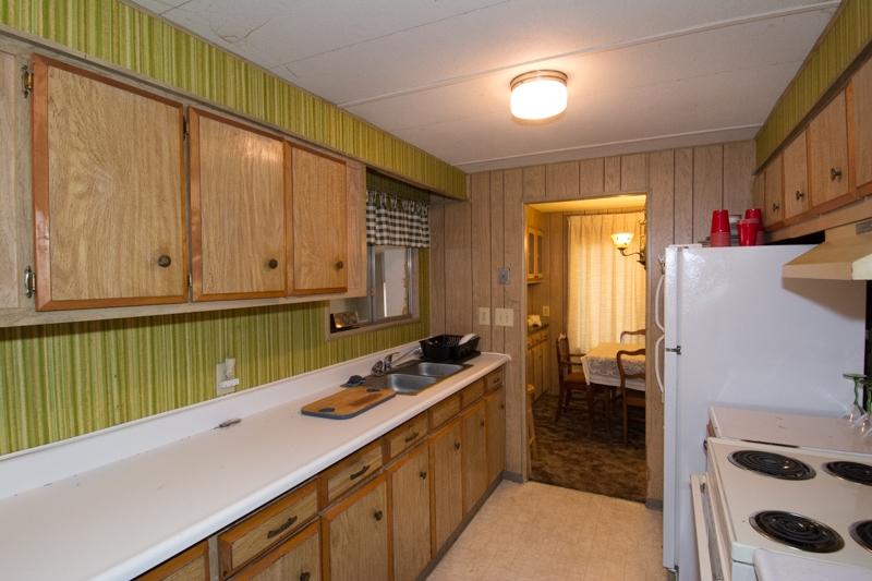 9634 Logan Road Redding, CA 96003 - Photo 20 of 23 kitchen in mobile