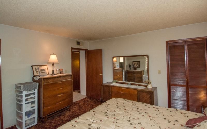 9634 Logan Road Redding, CA 96003 - Photo 9 of 23 master bedroom view