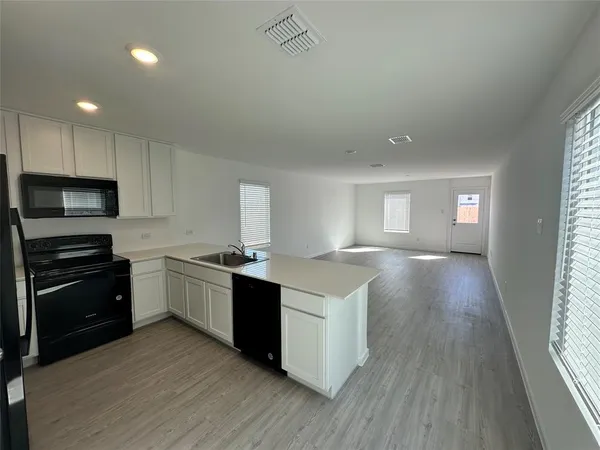 $1,825 | 905 Blue Heron Drive, Princeton, TX 75407