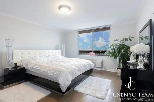 $619,000 | 152-18 Union Turnpike, Unit 204K | Kew Gardens Hills