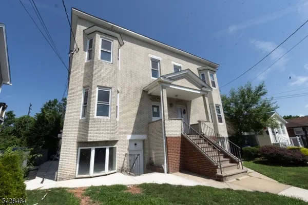 $1,750 | 337 West Clay Avenue, Unit 2, Roselle Park, NJ 07204