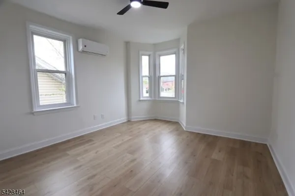 $1,750 | 337 West Clay Avenue, Unit 2, Roselle Park, NJ 07204