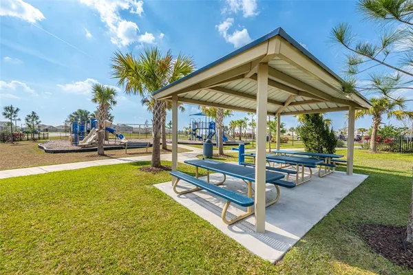 $2,400 | 10239 Charlotte Dr., Parrish, FL 34219