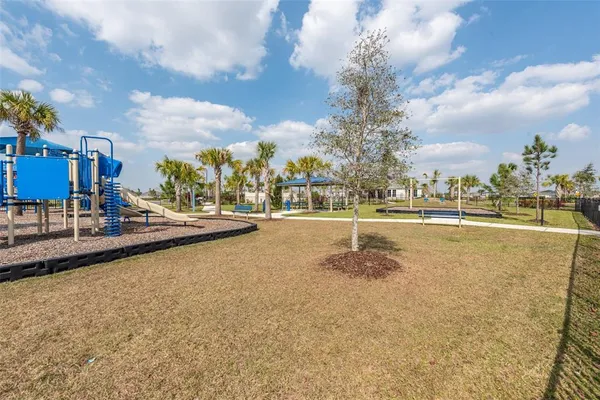 $2,400 | 10239 Charlotte Dr., Parrish, FL 34219