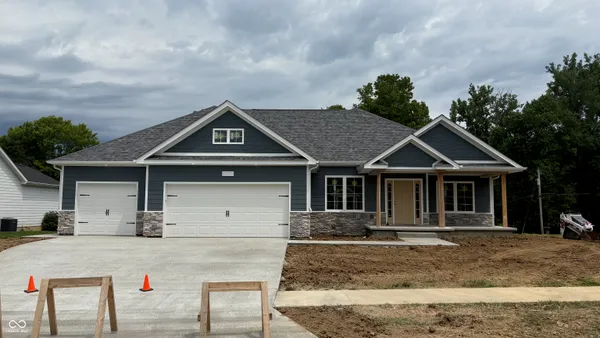$699,900 | 5026 Stonehaven Lane, Columbus, IN 47201