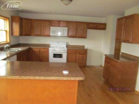 5421 West Frances Road Clio, MI 48420 - Photo 8 of 32 20399323-7.JPG