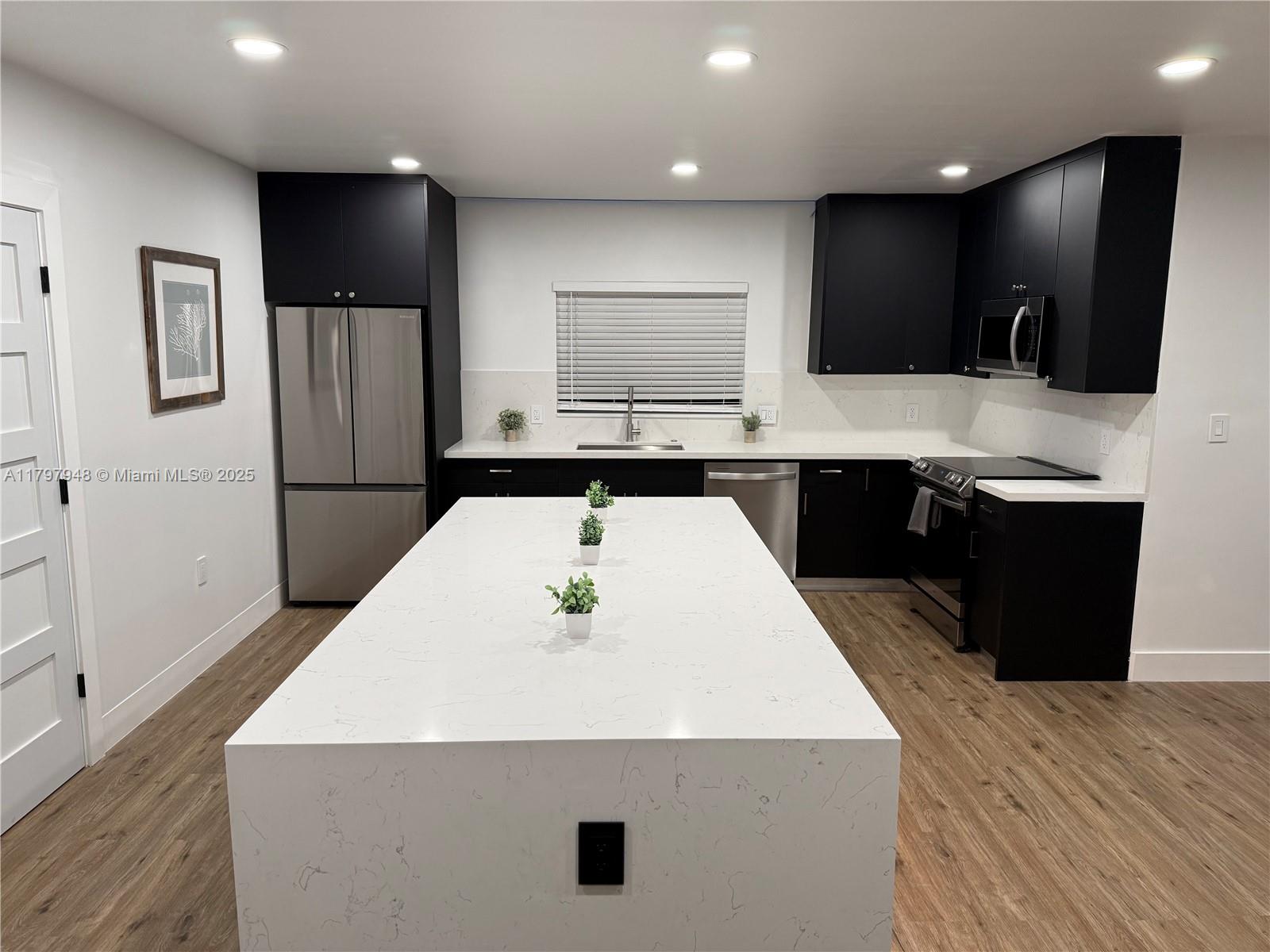 2918 Southwest 2nd Street Miami, FL 33135 - Photo 10 of 27