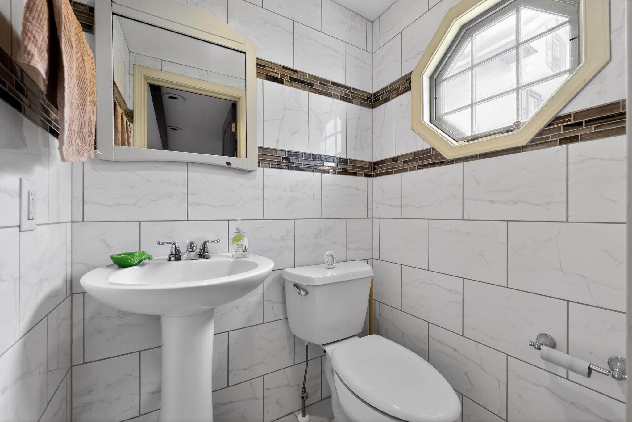 36 Decatur Road Havertown, PA 19083 - Photo 21 of 35 Powder Room
