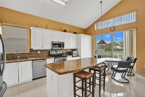 $750,000 | 1581 Northwest 159th Avenue, Pembroke Pines, FL 33028